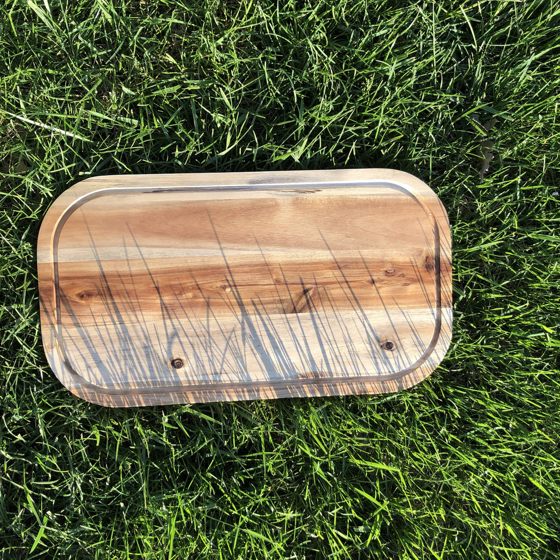 Acacia Wood Serving Rounded Cutting Board